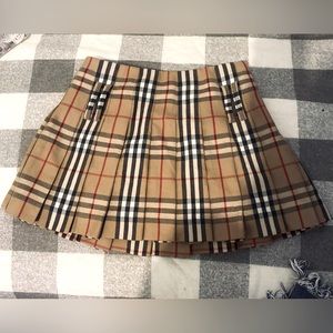 Burberry skirt